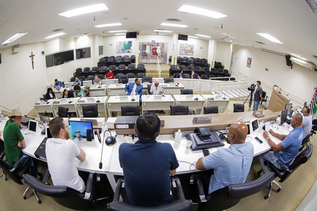 Mãe, tio e avô de Jamilly relataram à CPI como foi o atendimento da criança na UPA