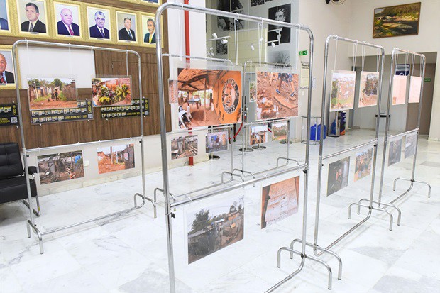 Exposição "Ruas, Vielas e Becos" estará aberta até o próximo dia 17, no hall do salão nobre da Câmara