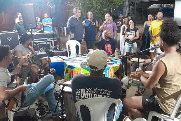 Grupo Quilombola recebe a medalha “Samba Zazá Brasileira”