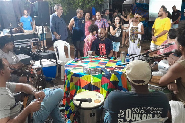 Grupo Quilombola recebe a medalha “Samba Zazá Brasileira”