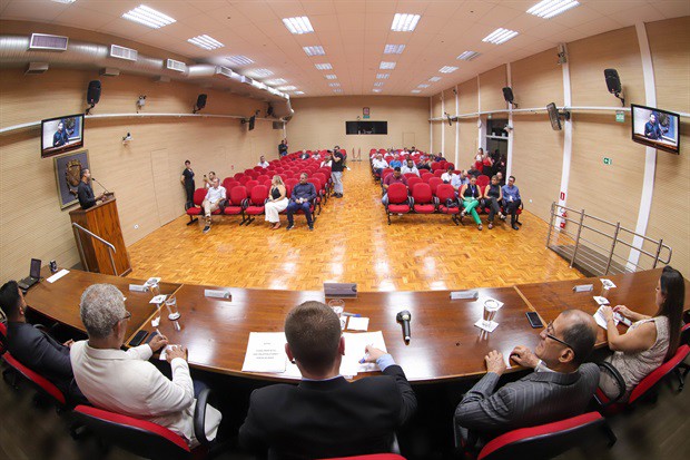 Parlamento Metropolitano retoma trabalhos e mira Conselho das Cidades