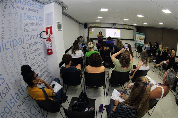 A palestra será presencial, na Escola do Legislativo, na rua do Rosário, nº 833, Centro