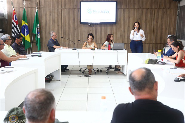 Participaram do encontro desta terça-feira (19) representantes do poder público e da sociedade civil 