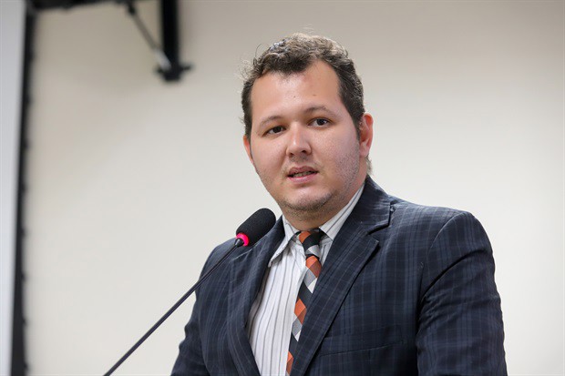 Silas Ribeiro Ferreira ocupou a Tribuna Popular durante a reunião ordinária desta quinta-feira