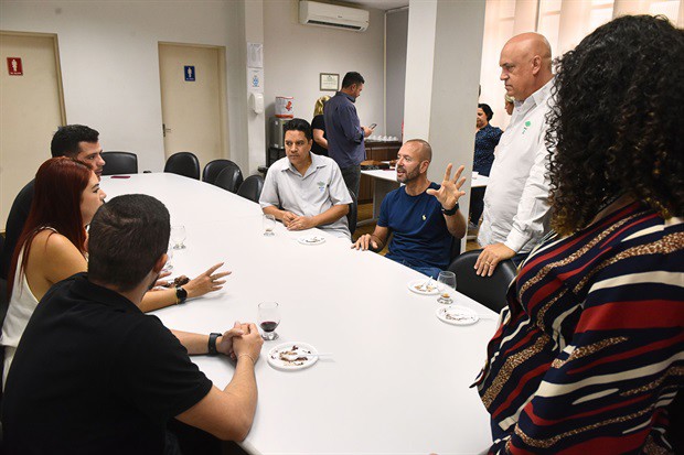 Técnicos da Câmara de Angra dos Reis conhecem estrutura do Legislativo