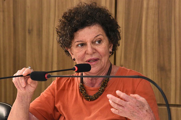 Segundo secretário, judicialização do processo licitatório resultou em atraso este ano