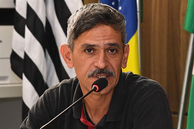 Segundo secretário, judicialização do processo licitatório resultou em atraso este ano