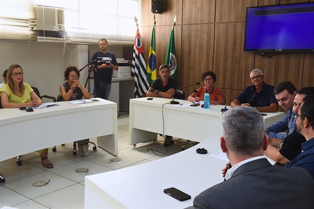 Segundo secretário, judicialização do processo licitatório resultou em atraso este ano