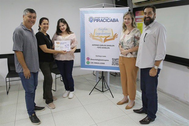 Visita foi realizada na manhã desta terça-feira (7)