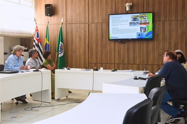 Branca foi convidada pela comissão para apresentar um panorama das atividades desenvolvidas pela pasta