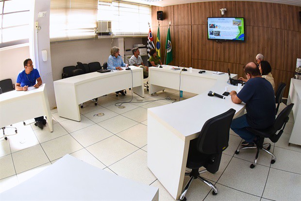 Branca foi convidada pela comissão para apresentar um panorama das atividades desenvolvidas pela pasta