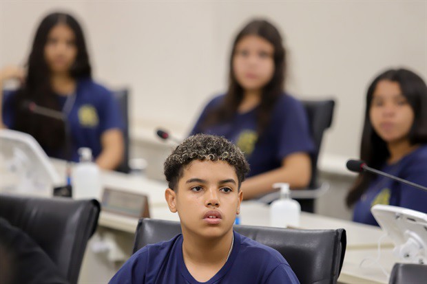 Alunos da Eduir Scarpari participam do "Conheça o Legislativo"