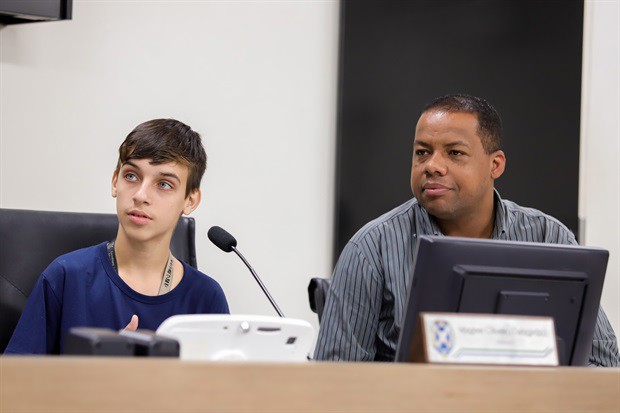 Alunos da Eduir Scarpari participam do "Conheça o Legislativo"