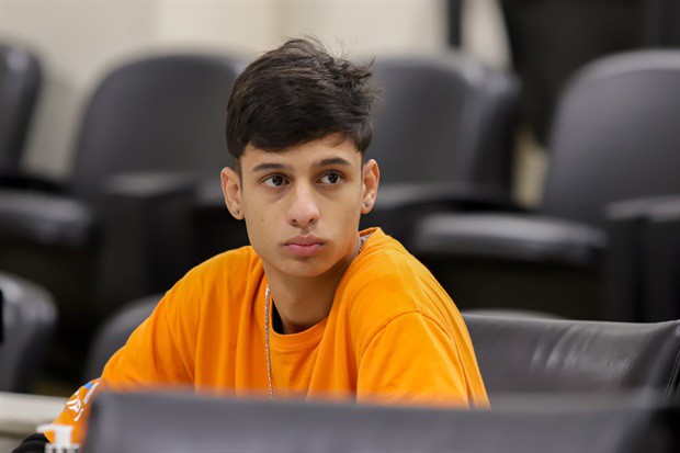 Jovens do Projeto Pescar participam do "Conheça o Legislativo"