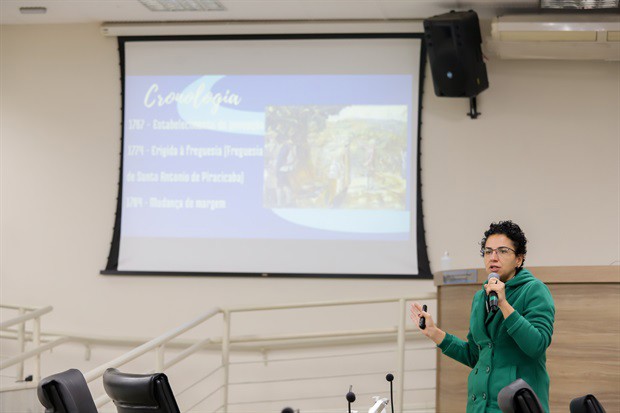 Jovens do Projeto Pescar participam do "Conheça o Legislativo"