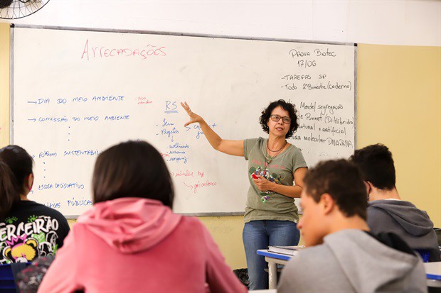 Atividade na escola integra a programação da Simapira