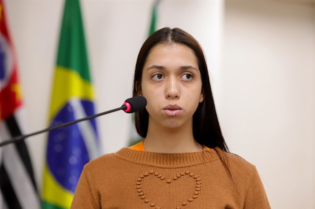 Jovens do Projeto Pescar participam do "Conheça o Legislativo"