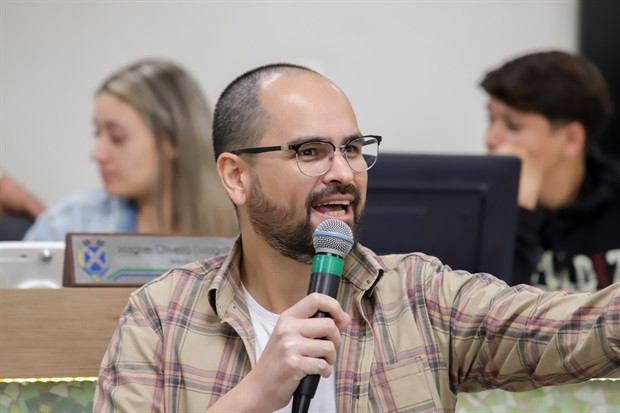 Alunos da E. E. 'Augusto Melega' participam do 'Conheça o Legislativo'