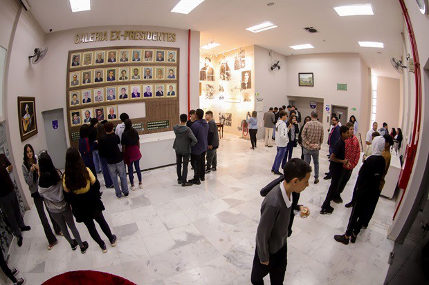 Alunos da E. E. 'Augusto Melega' participam do 'Conheça o Legislativo'