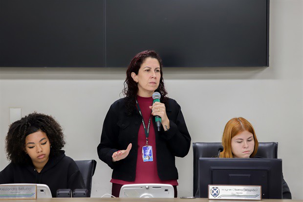 Estudantes da "Augusto Melega' participam do 'Conheça o Legislativo'