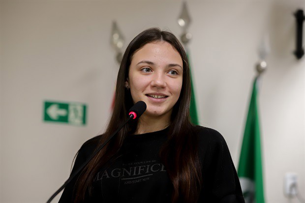 Estudantes da "Augusto Melega' participam do 'Conheça o Legislativo'