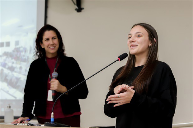 Estudantes da "Augusto Melega' participam do 'Conheça o Legislativo'