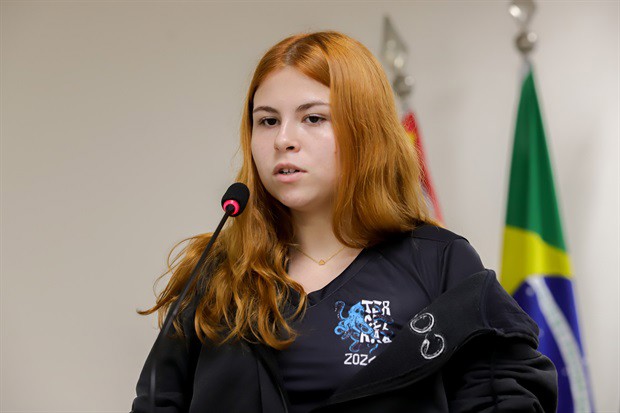 Estudantes da "Augusto Melega' participam do 'Conheça o Legislativo'