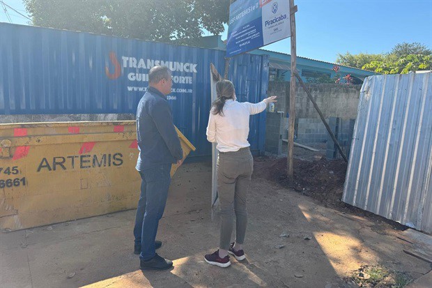 Josef Borges acompanha obras em novo anexo da farmácia do PSF de Artemis