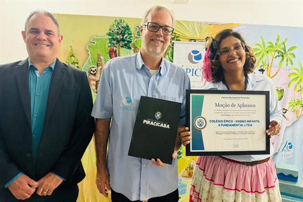 Moção contempla trajetória de colégio em 15 anos de atividades