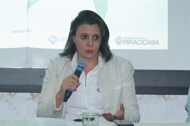 Palestrante Carla Bakhos Milani, enfermeira e coordenadora assistencial oncológica no HFC-Onco