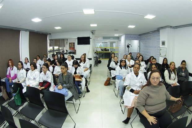 Palestra “Prevenção do Câncer de Cabeça e Pescoço" foi realizada nesta segunda-feira pela Escola do Legislativo