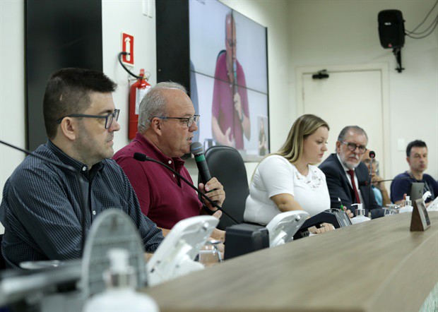 Audiência pública foi realizada na noite desta quarta-feira (23), no Plenário "Franscisco Antonio Coelho"