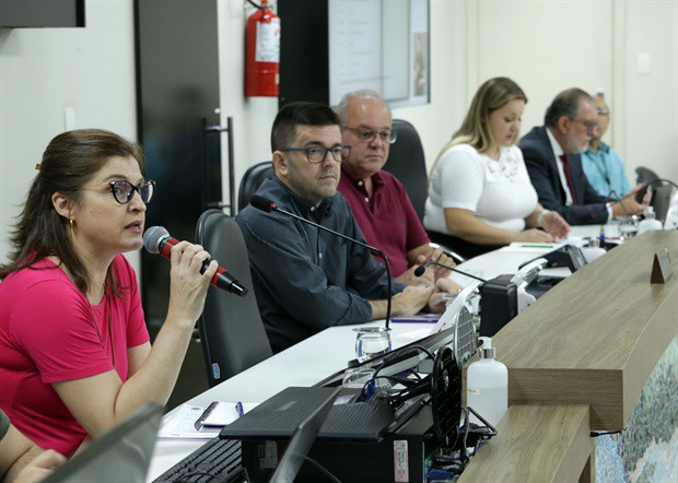 Audiência pública foi realizada na noite desta quarta-feira (23), no Plenário "Franscisco Antonio Coelho"