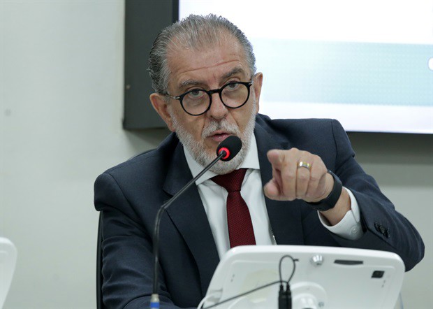 Audiência pública foi realizada na noite desta quarta-feira (23), no Plenário "Franscisco Antonio Coelho"