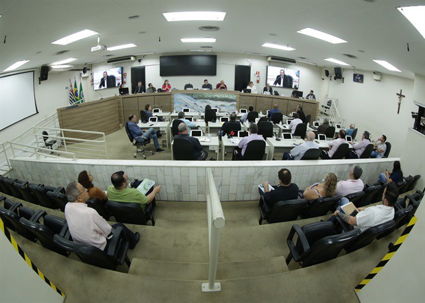 Audiência pública foi realizada na noite desta quarta-feira (23), no Plenário "Franscisco Antonio Coelho"