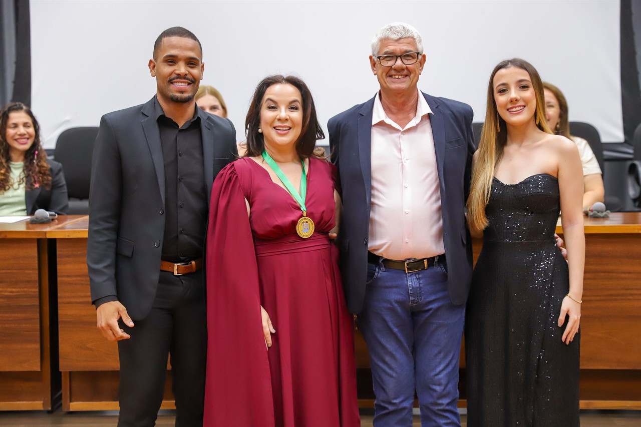 "Nasci para ser voz e dar voz a outras pessoas", destaca Luciana Paula