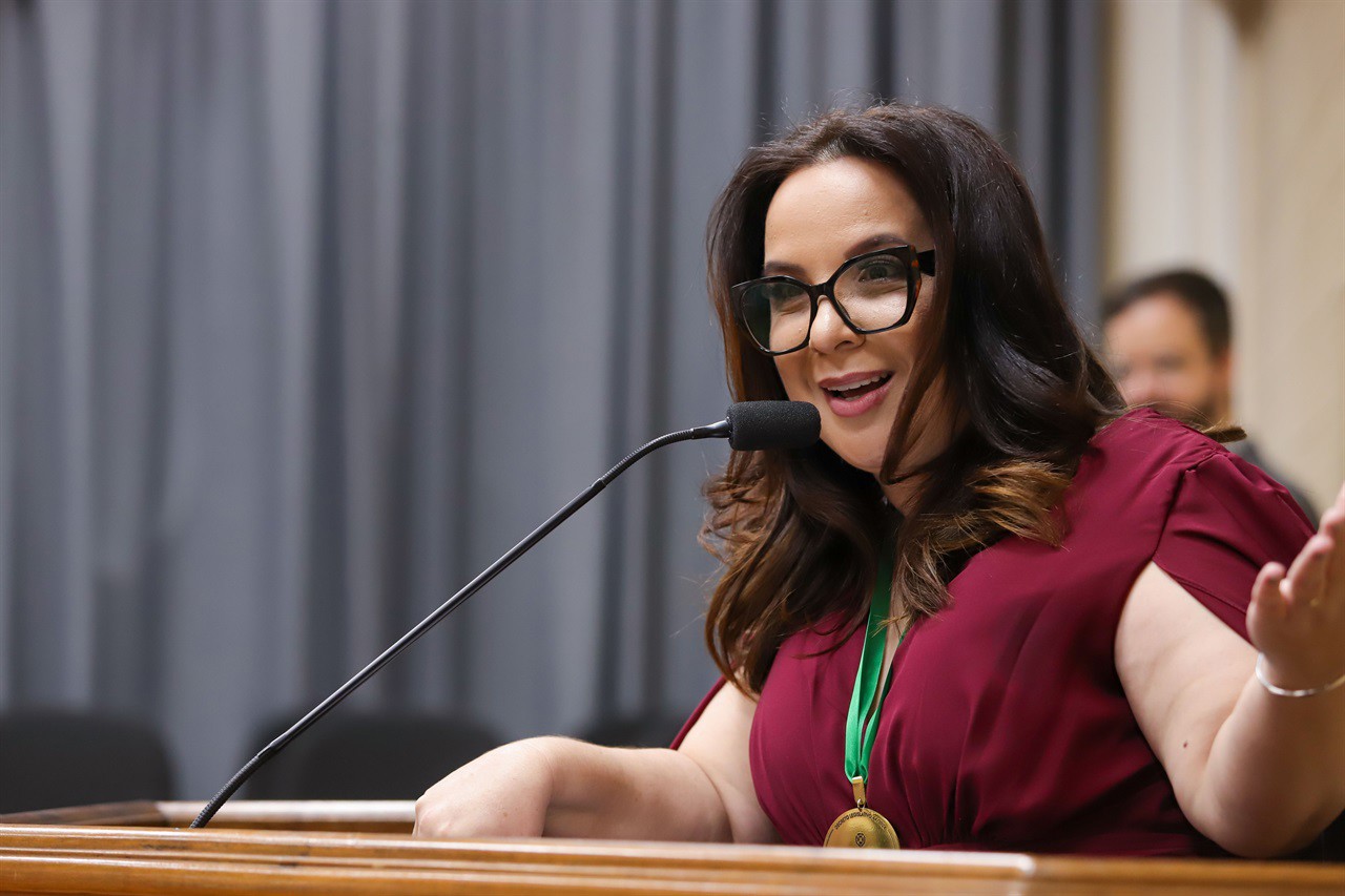 "Nasci para ser voz e dar voz a outras pessoas", destaca Luciana Paula