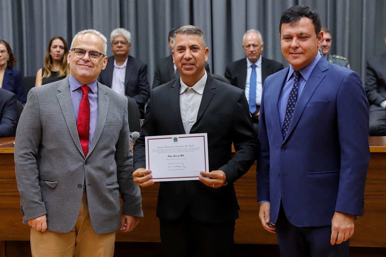 Odair Melo durante a cerimônia de diplomação de vereadores