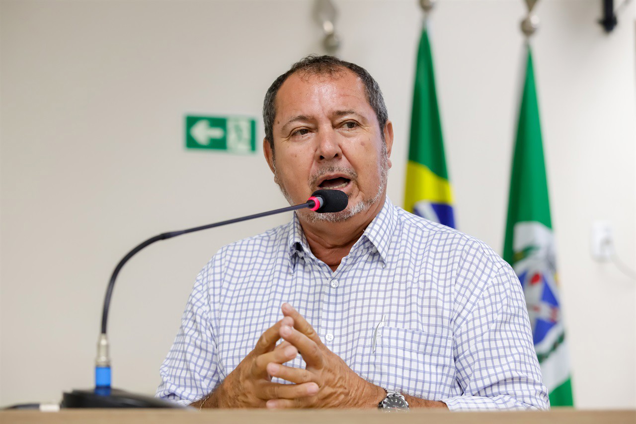 Zezinho Pereira ocupou a tribuna na reunião ordinária desta quinta-feira