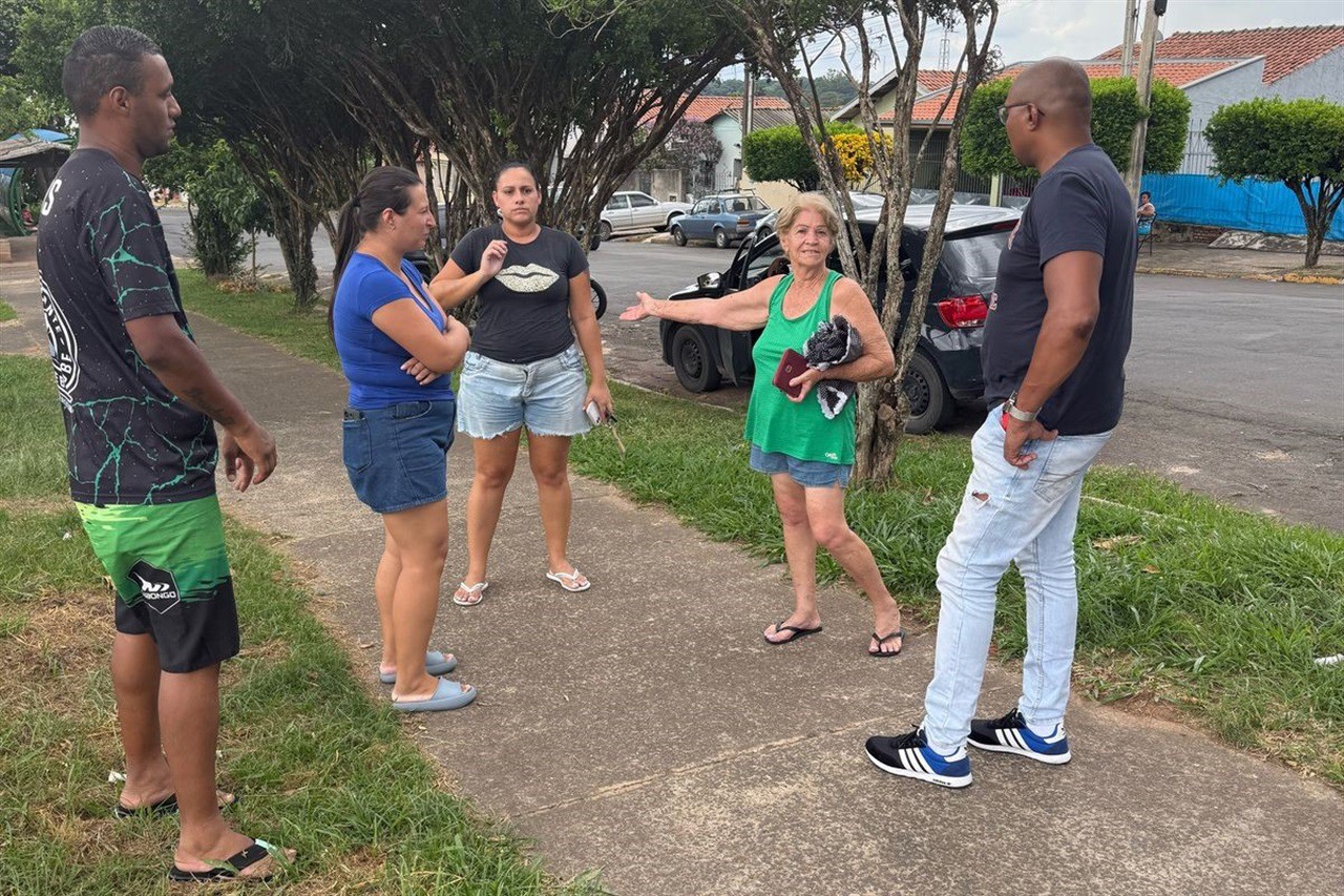 Vereador ouve reivindicações para melhorias em campo de Ártemis