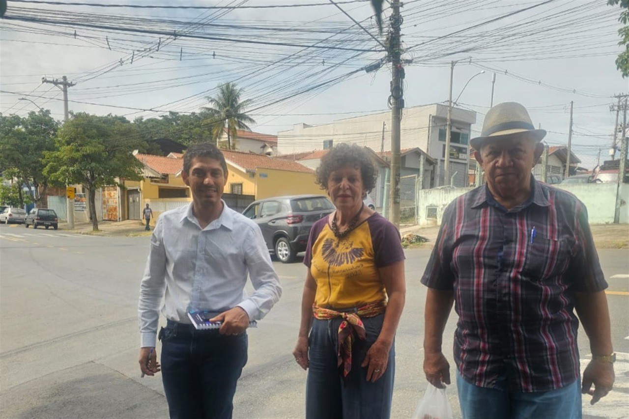 Vereadora Rai de Almeida verificou a situação do trânsito na avenida Raposo Tavares