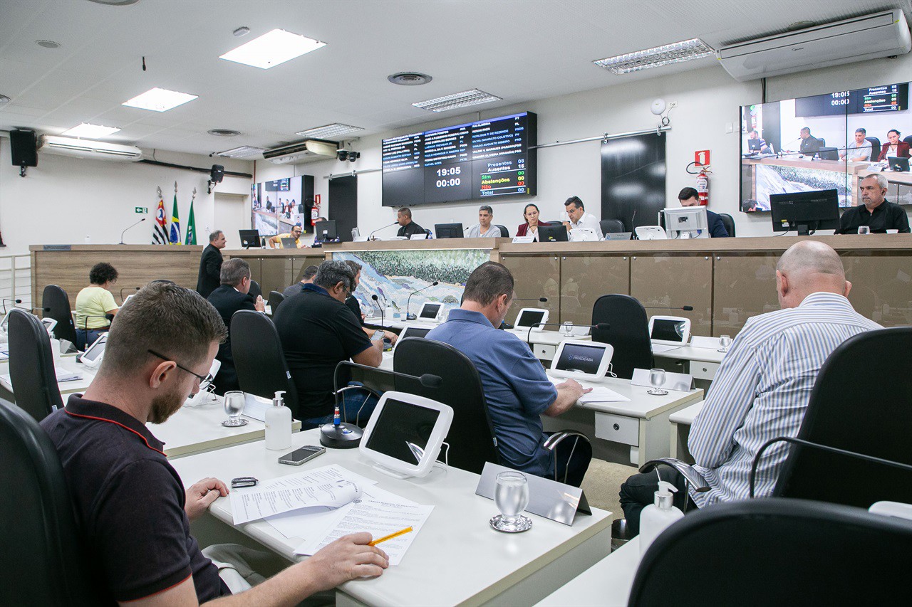27 proposituras foram deliberadas pelos vereadores na 12ª Reunião Ordinária