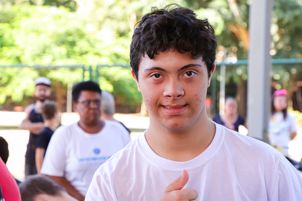 Vitor Henrique, 15 anos, faixa marrom no Karetê