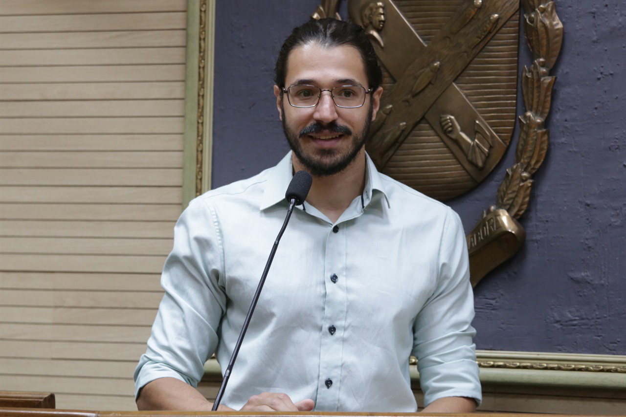 Assessor do deputado estadual Guilherme Cortez (PSOL), Raul Miranda, que apresentou a palestra "Principais atividades organizadas pela Frente Parlamentar de Combate às Mudanças Climáticas"