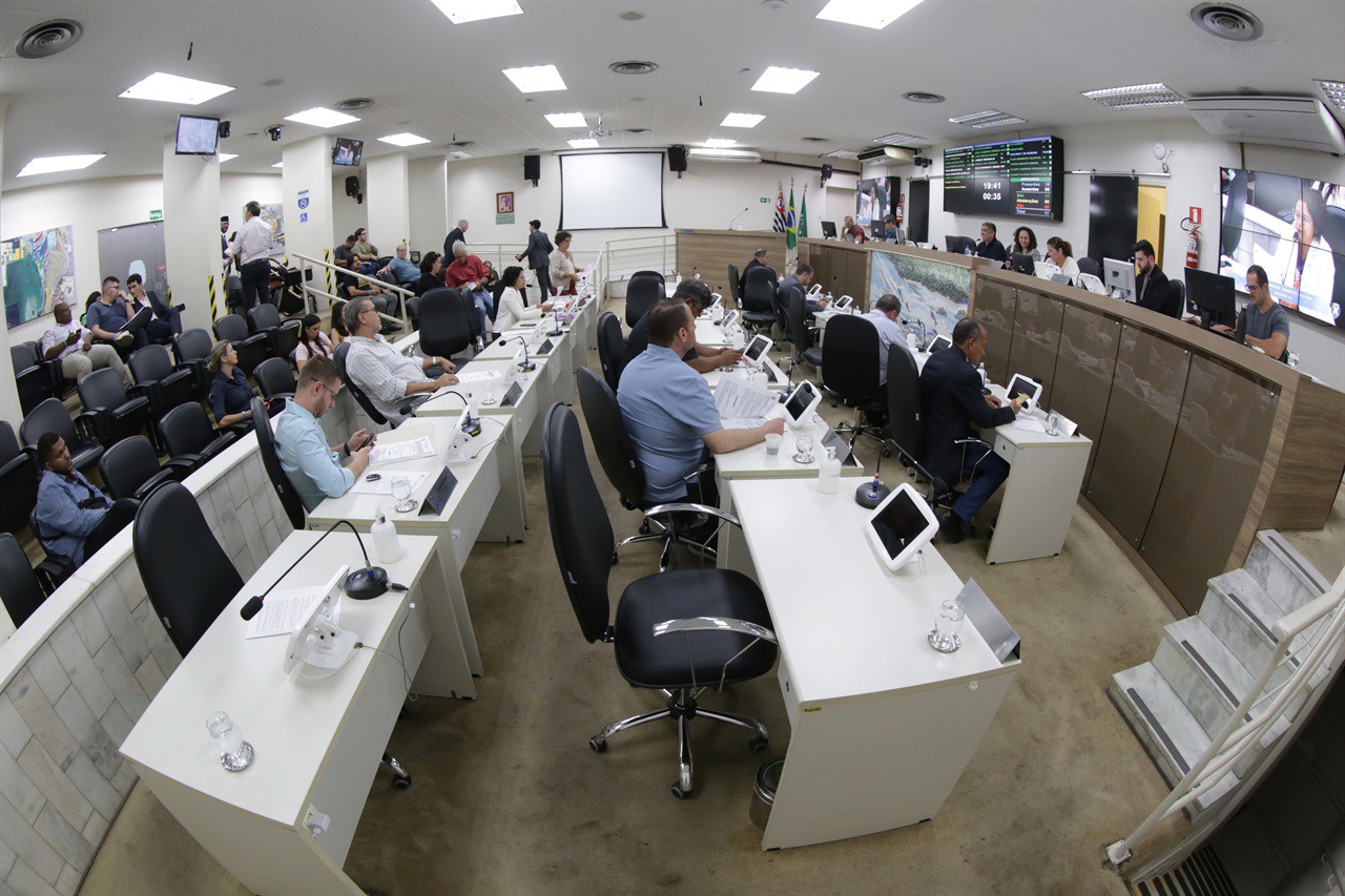 Câmara vota ainda requerimentos sobre questões financeiras do Semae e vale-alimentação do funcionalismo