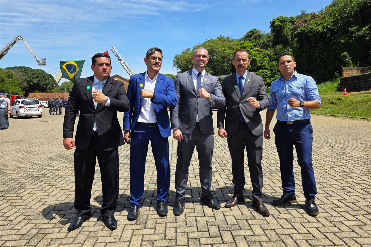 Vereador é convidado para cerimônia da passagem de comando no CPI-9