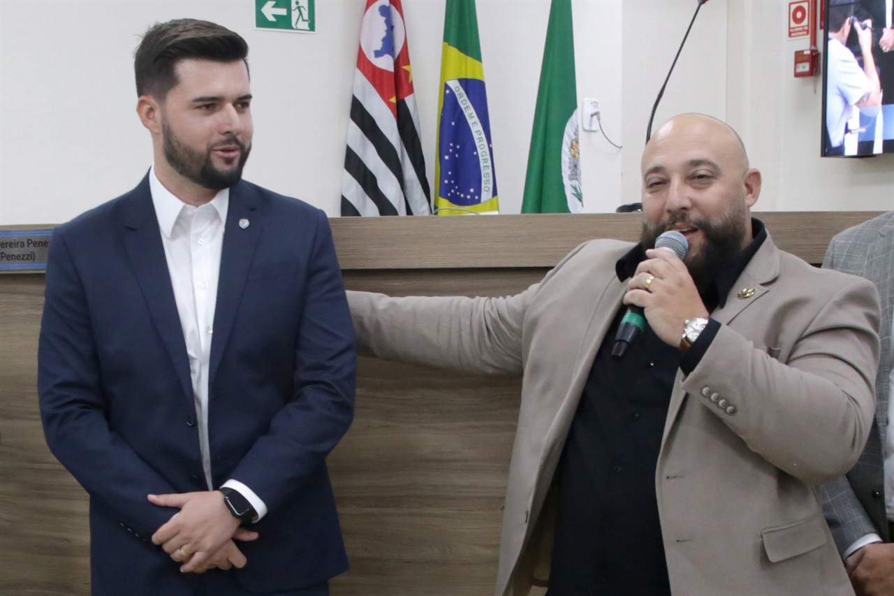 Entrega de moção de aplausos