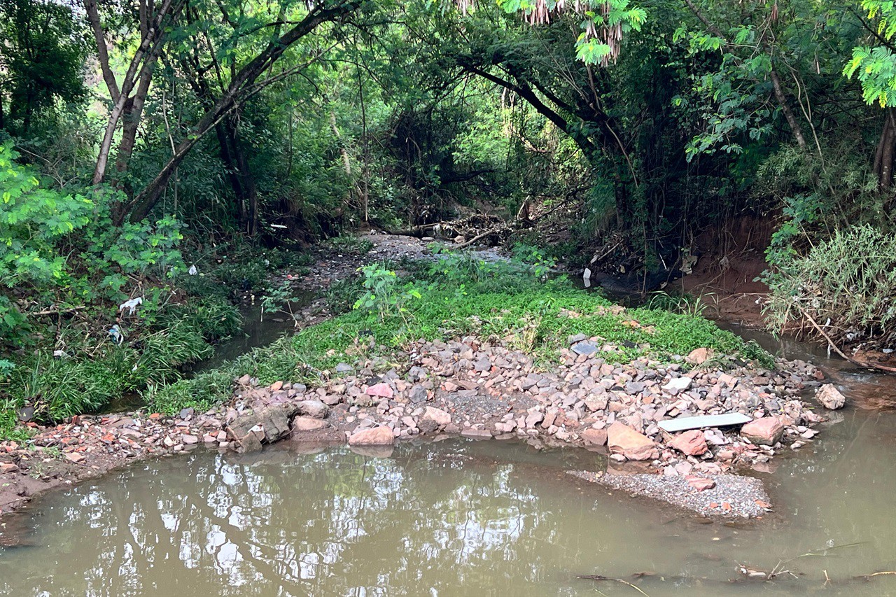 Vereador visita o Vila Sônia com o secretário executivo de Obras