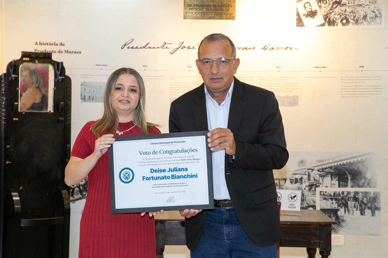 Homenagem foi entregue na tarde desta sexta-feira