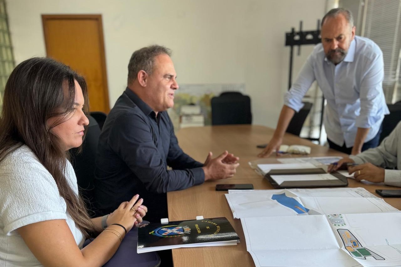 Em reunião, vereador debate o fortalecimento do turismo em Artemis